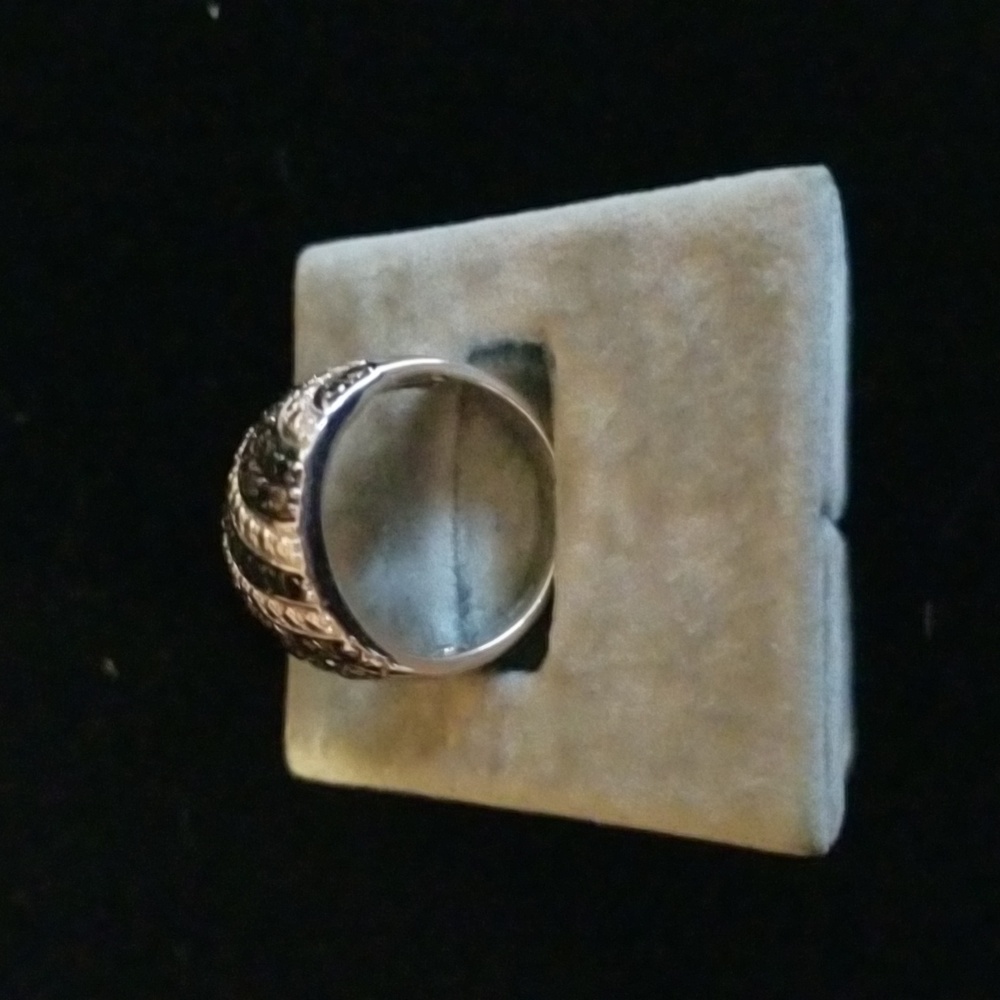 Silver ring with Diamonds - Picture 5 of 11
